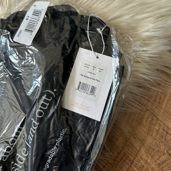 ANDIE The Rockaway One Piece In Black - Picture 4 of 4